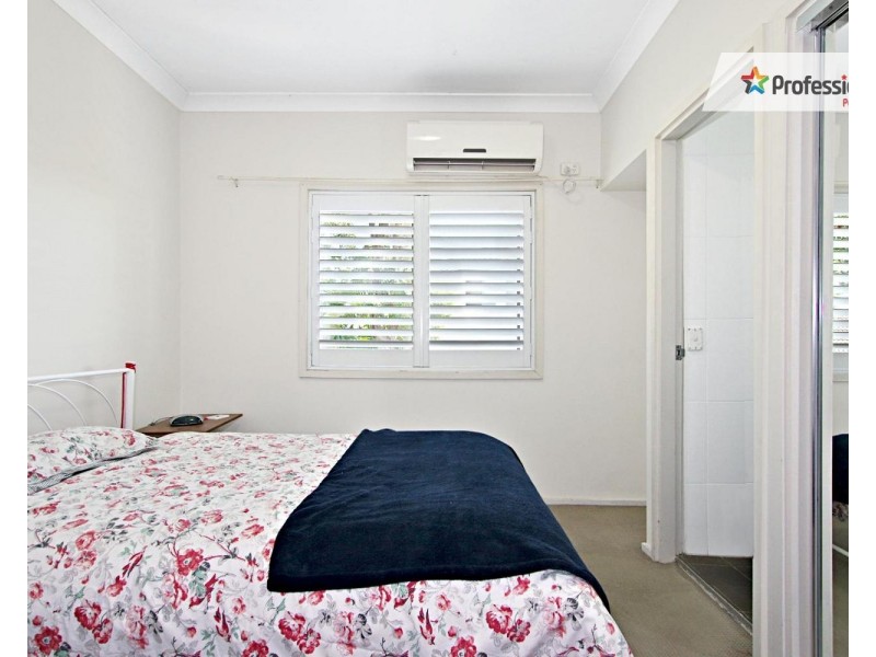 6/32 CHISWICK Road, Greenacre NSW 2190