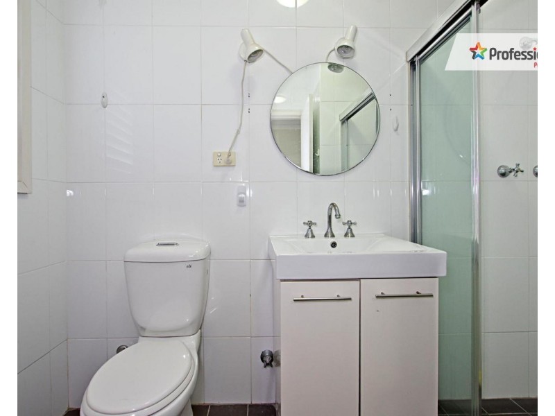 6/32 CHISWICK Road, Greenacre NSW 2190