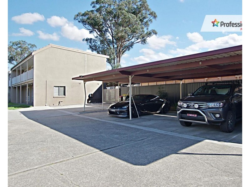 6/32 CHISWICK Road, Greenacre NSW 2190