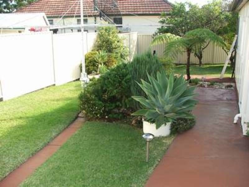 37 Bonds Road, Punchbowl NSW 2196