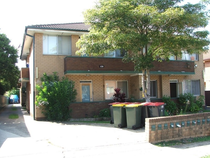 8/108 Victoria Road, Punchbowl NSW 2196