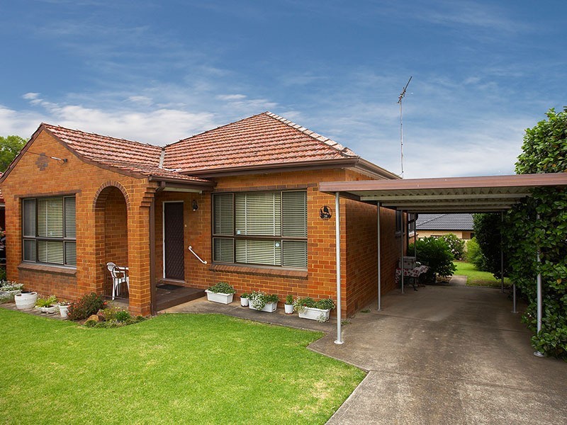 38 Warren Parade, Punchbowl NSW 2196