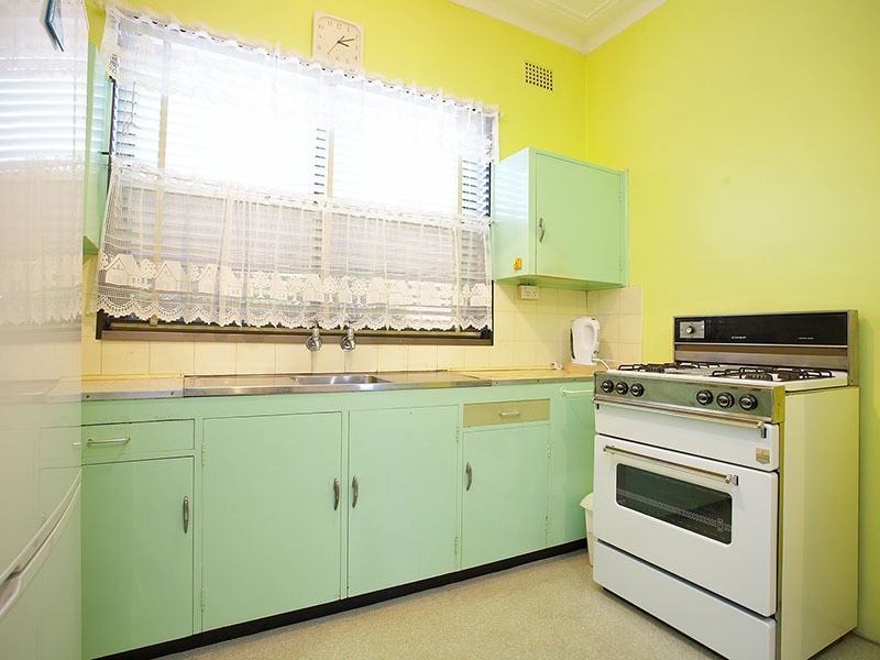 38 Warren Parade, Punchbowl NSW 2196