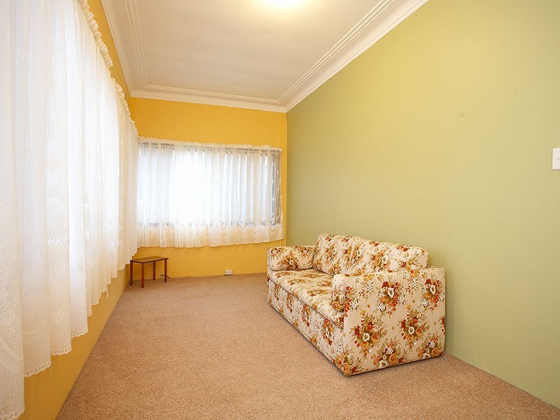 38 Warren Parade, Punchbowl NSW 2196