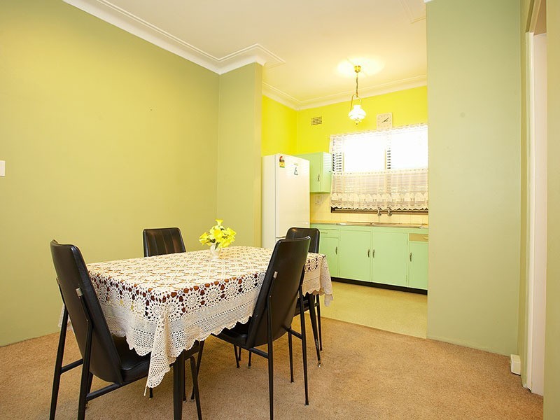 38 Warren Parade, Punchbowl NSW 2196