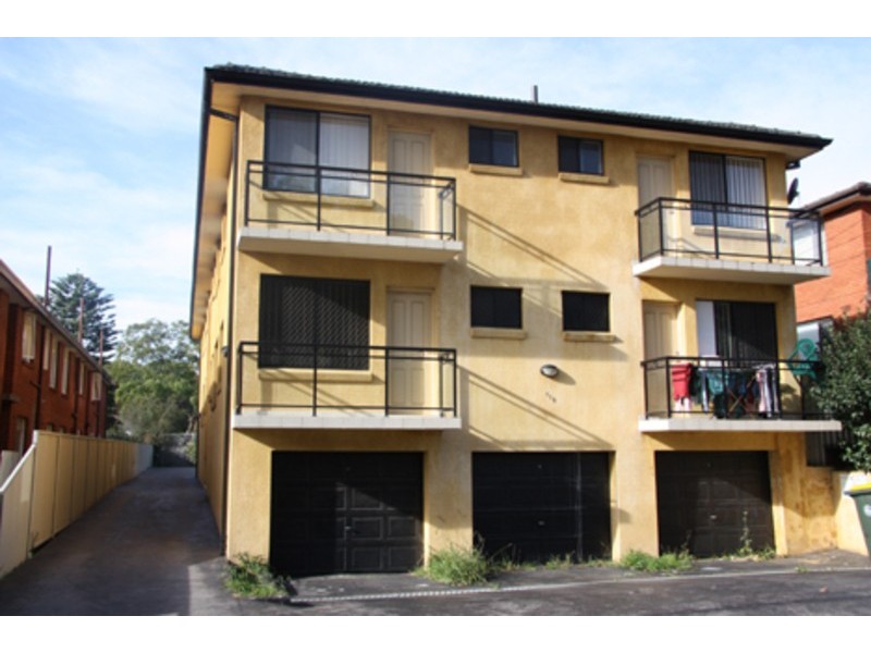 8/112 Rossmore Avenue, Punchbowl NSW 2196