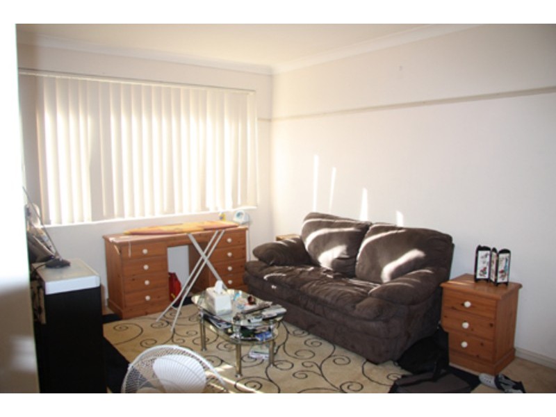 8/112 Rossmore Avenue, Punchbowl NSW 2196