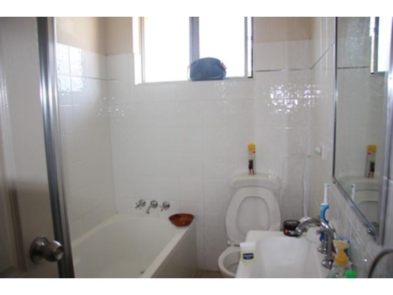 8/112 Rossmore Avenue, Punchbowl NSW 2196