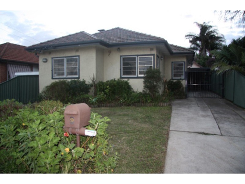 9 Sunny Crescent, Punchbowl NSW 2196