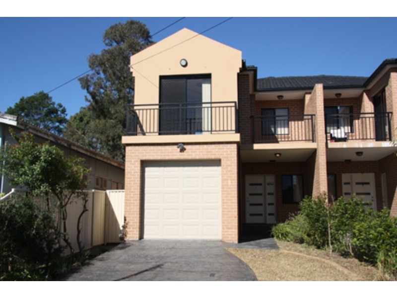 4 Marina Crescent, Greenacre NSW 2190