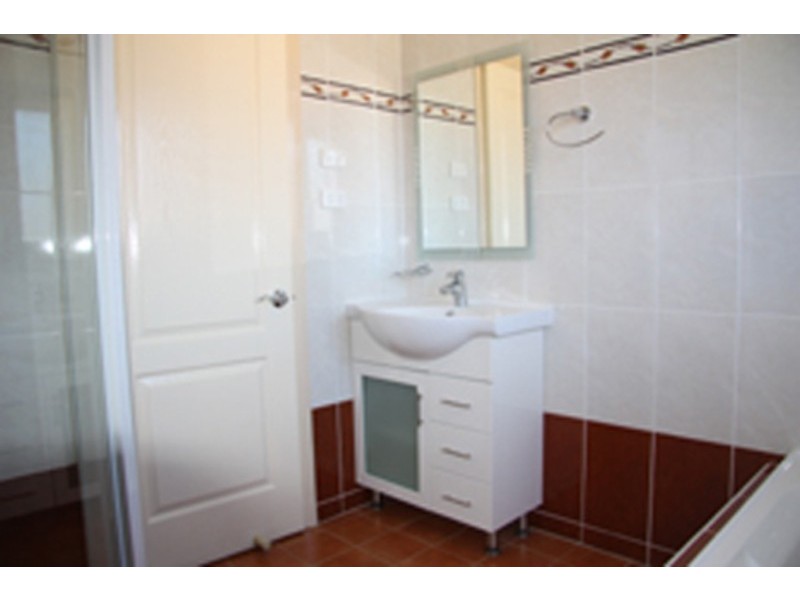 4 Marina Crescent, Greenacre NSW 2190