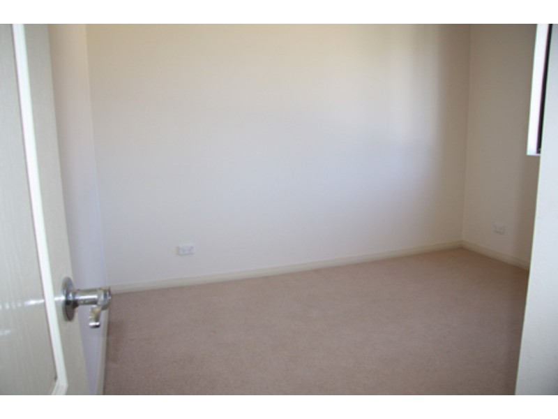 4 Marina Crescent, Greenacre NSW 2190