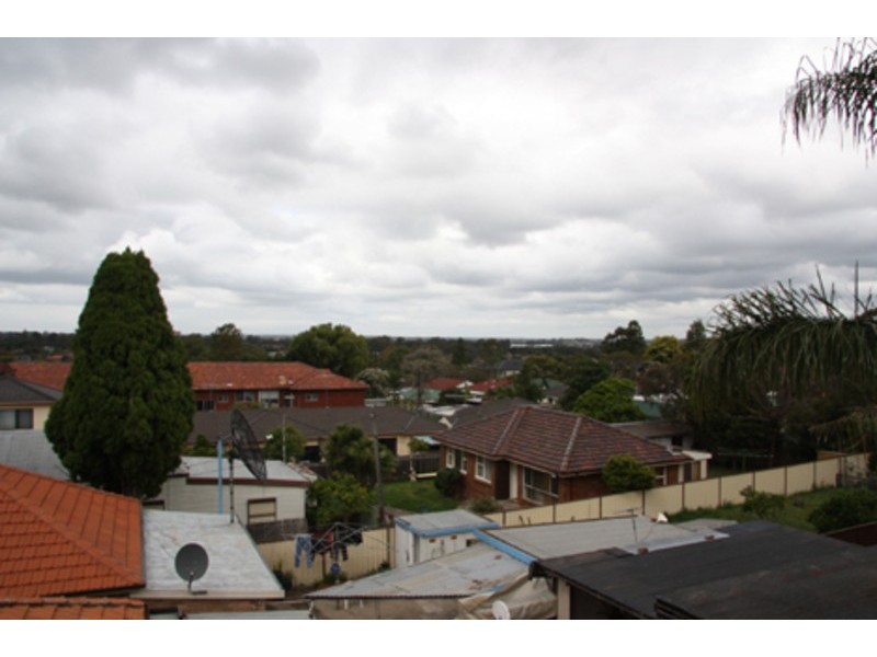 4/129 Victoria Road, Punchbowl NSW 2196