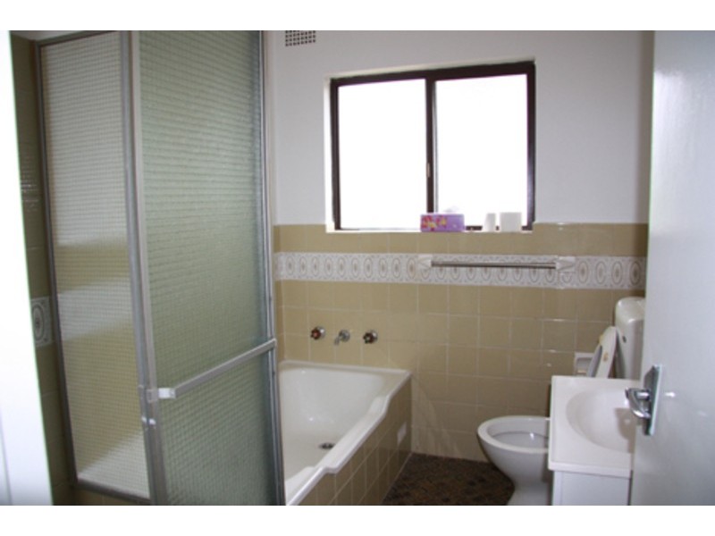 2/94 – 96 Broadway, Punchbowl NSW 2196