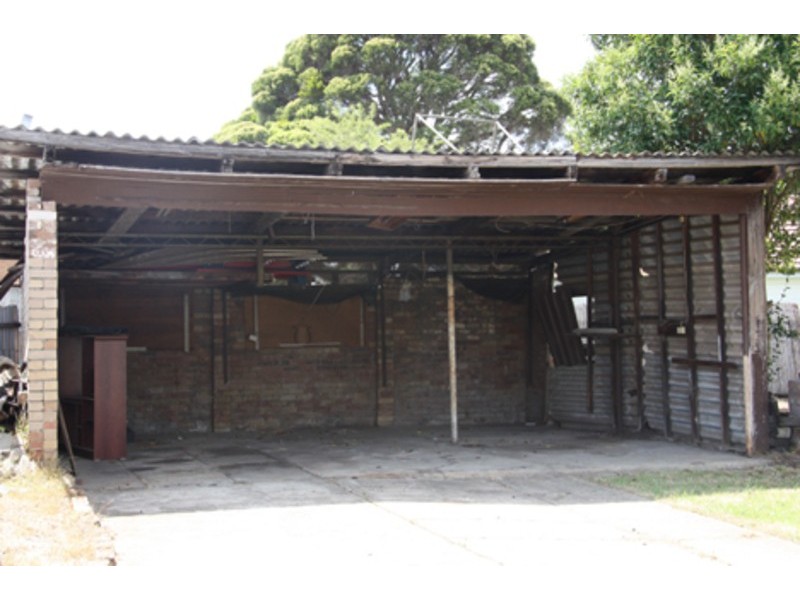 33 Kensington Avenue, Punchbowl NSW 2196