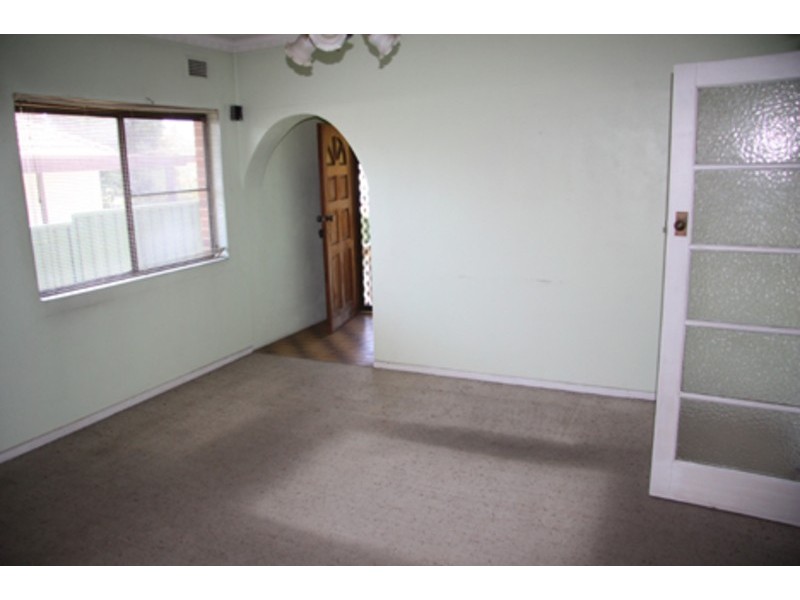 3 Blenman Avenue, Punchbowl NSW 2196