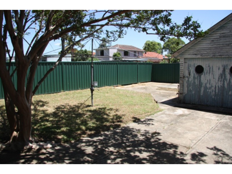 3 Blenman Avenue, Punchbowl NSW 2196