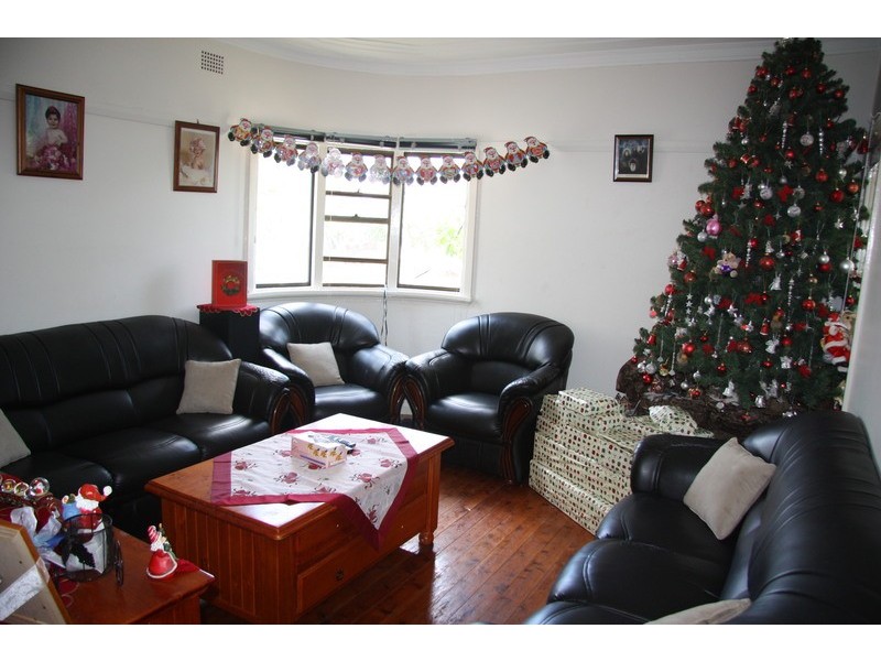 72 Broadway, Punchbowl NSW 2196