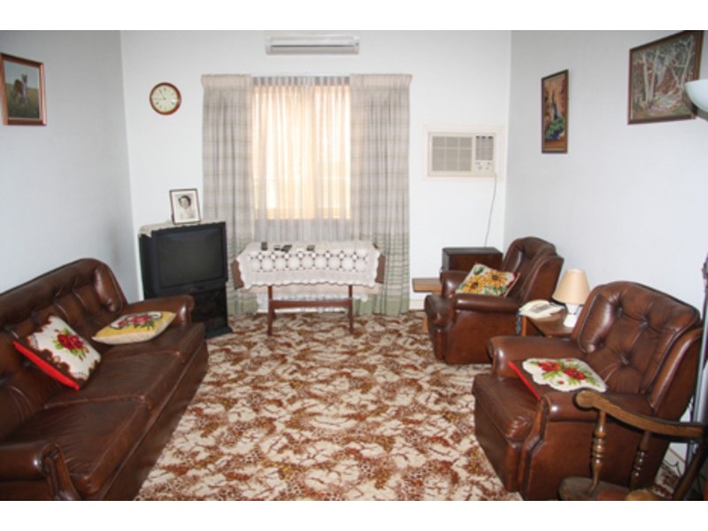 17 Mount Avenue, Roselands NSW 2196