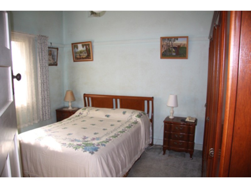 17 Mount Avenue, Roselands NSW 2196