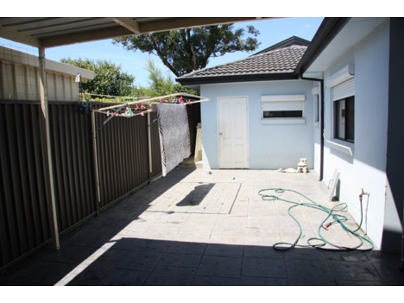 2/22 Gowrie Avenue, Punchbowl NSW 2196