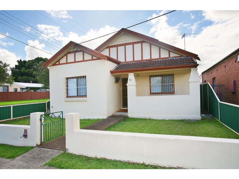 52 Gowrie Avenue, Punchbowl NSW 2196