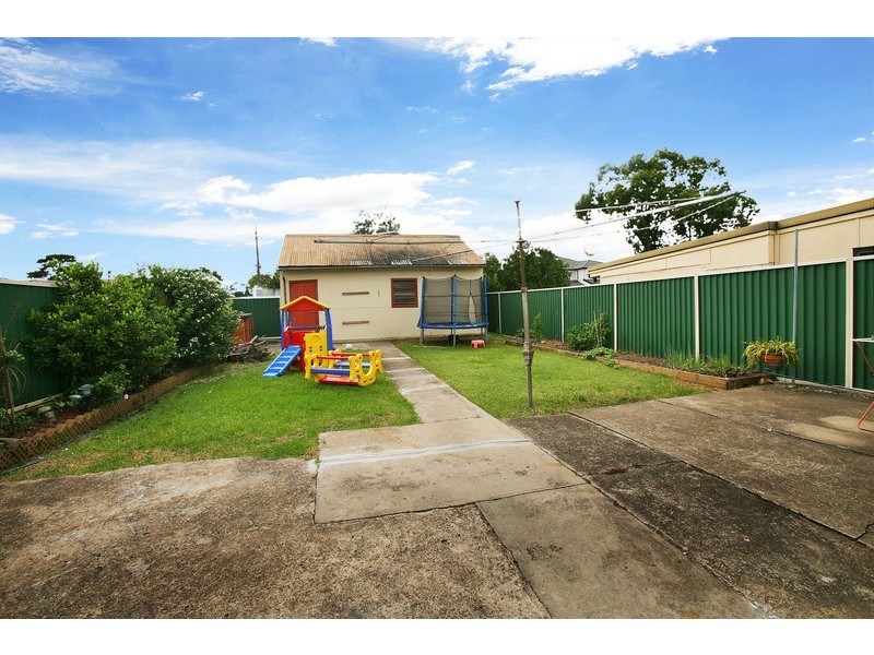 52 Gowrie Avenue, Punchbowl NSW 2196