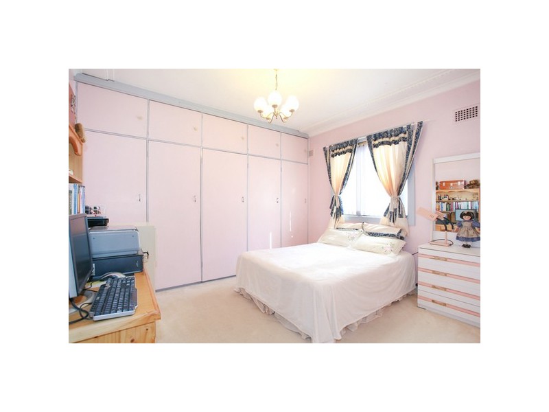 17 Cullens Road, Punchbowl NSW 2196