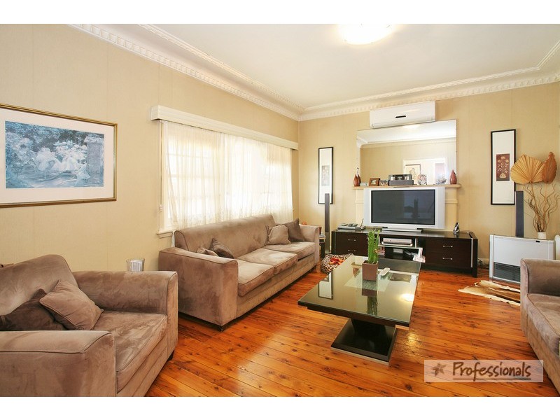 5 Farnham Avenue, Roselands NSW 2196