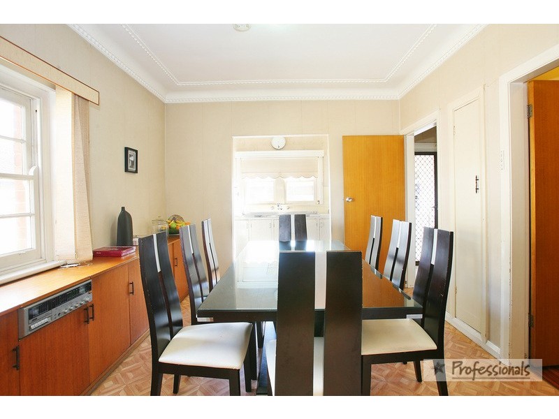 5 Farnham Avenue, Roselands NSW 2196