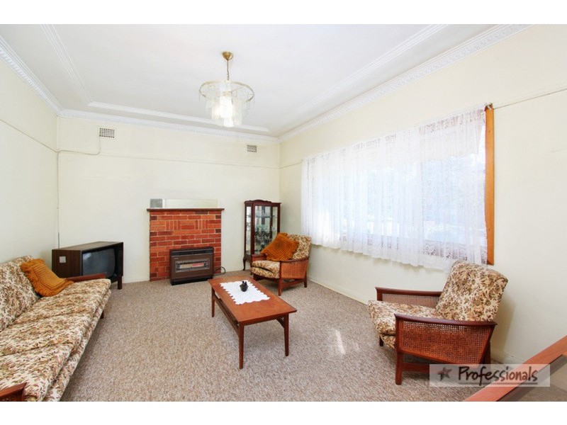 28 Henry Street, Punchbowl NSW 2196