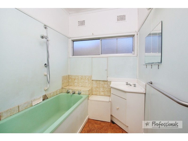 28 Henry Street, Punchbowl NSW 2196