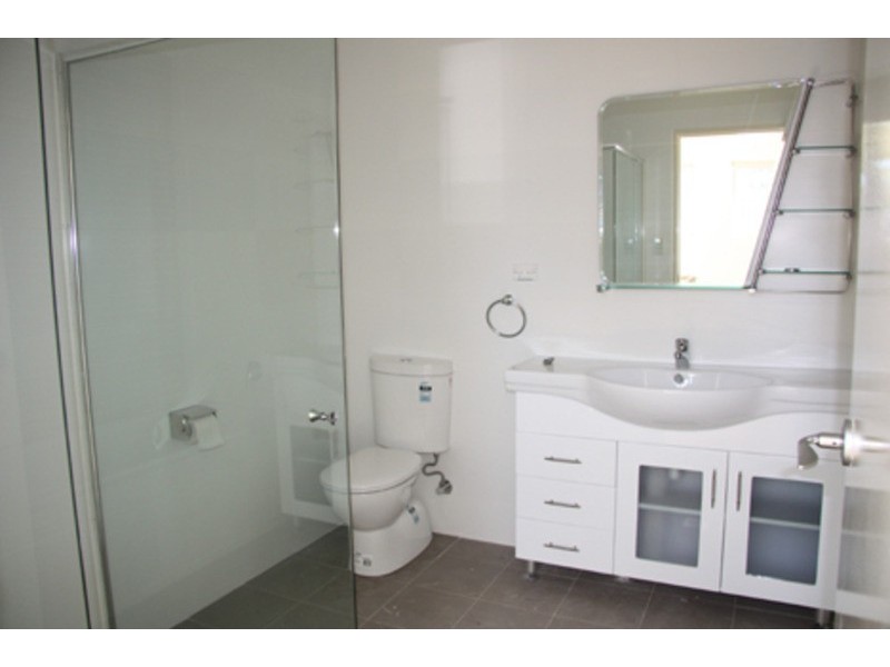 33 Cullens Road, Punchbowl NSW 2196