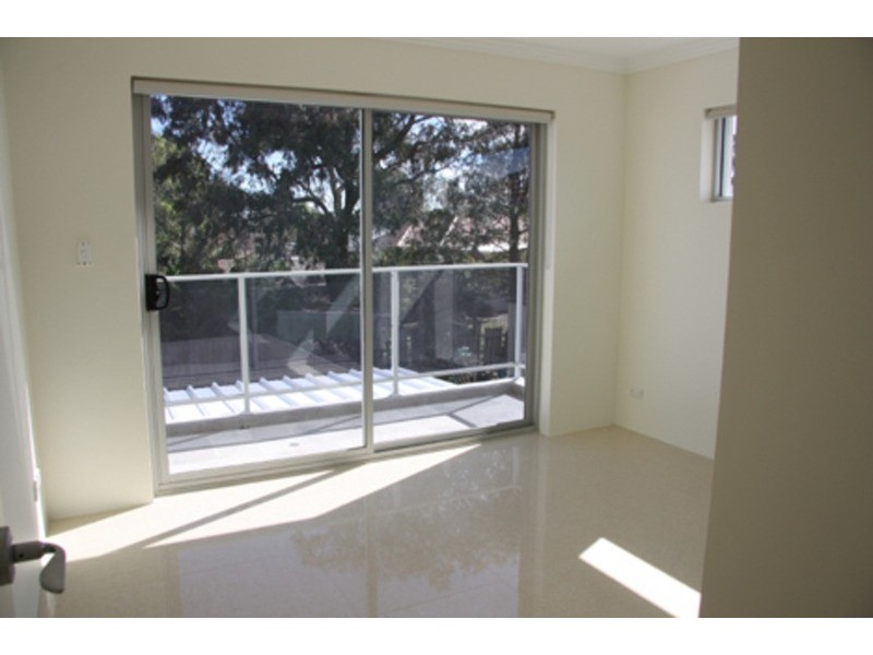 33 Cullens Road, Punchbowl NSW 2196