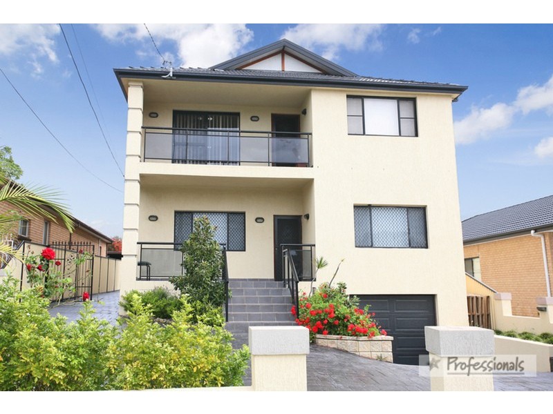 40 Mimosa Road, Greenacre NSW 2190