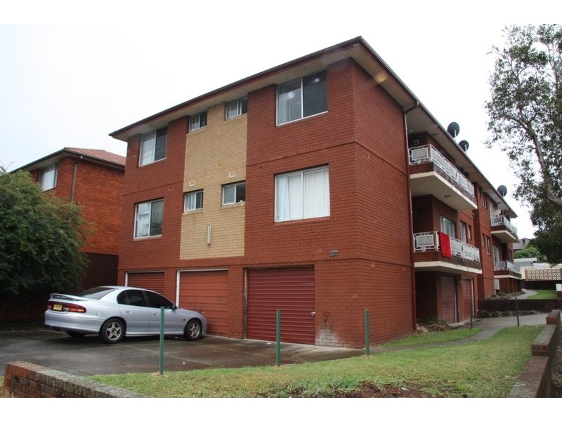 2/54 Arthur Street, Punchbowl NSW 2196