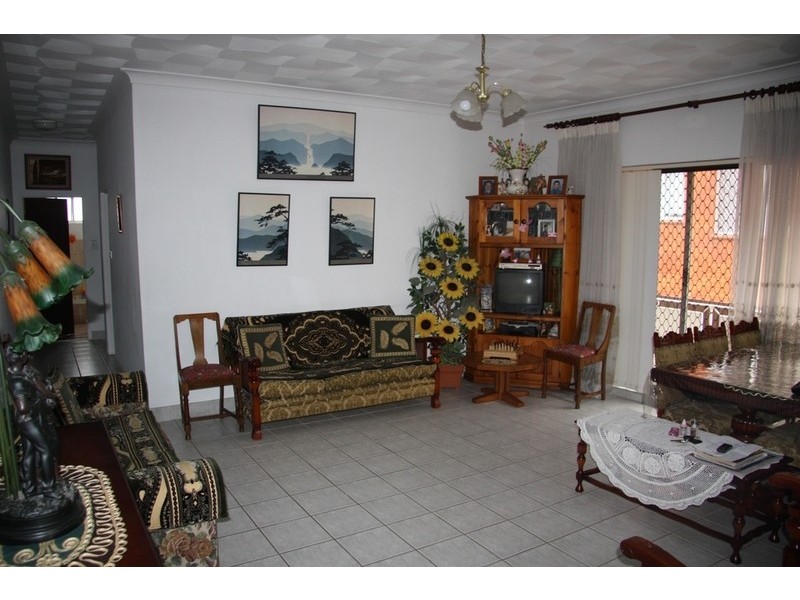 2/54 Arthur Street, Punchbowl NSW 2196