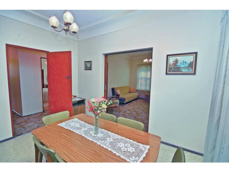 30 Warren Parade, Punchbowl NSW 2196