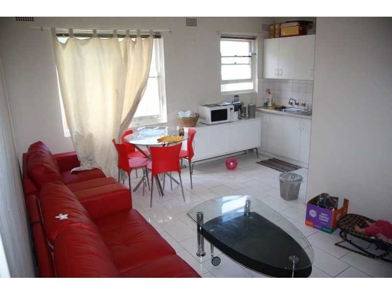 2/11 Ferguson Avenue, Wiley Park NSW 2195