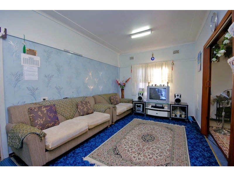 10 Bramhall Avenue, Punchbowl NSW 2196