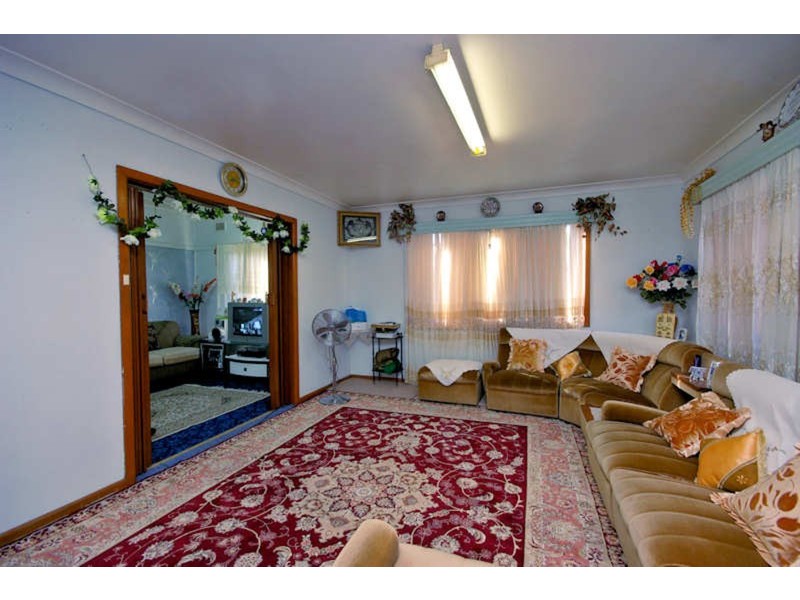 10 Bramhall Avenue, Punchbowl NSW 2196