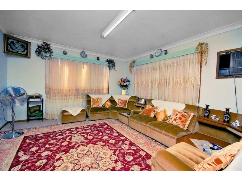 10 Bramhall Avenue, Punchbowl NSW 2196