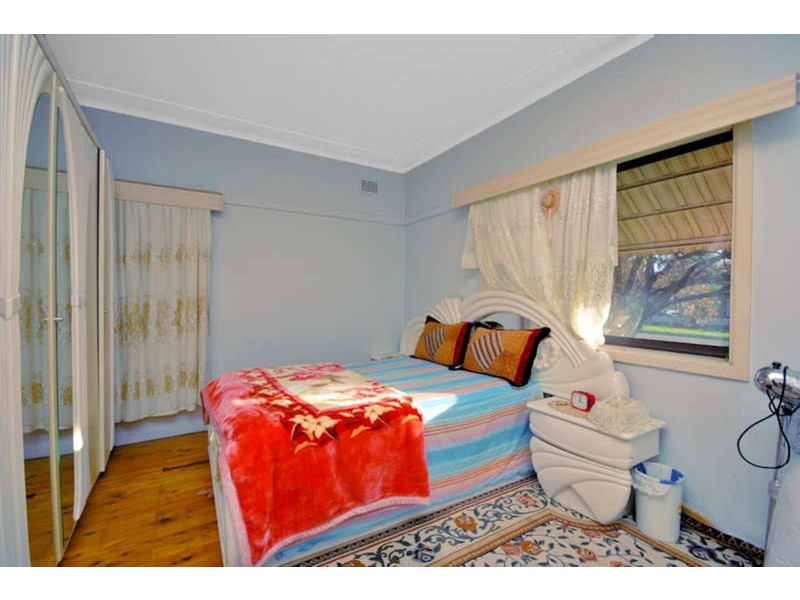 10 Bramhall Avenue, Punchbowl NSW 2196