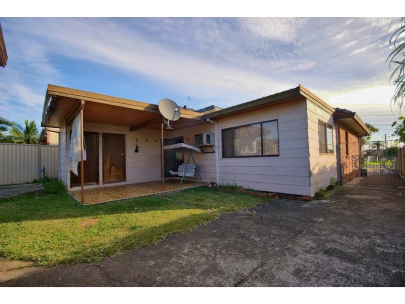 10 Bramhall Avenue, Punchbowl NSW 2196