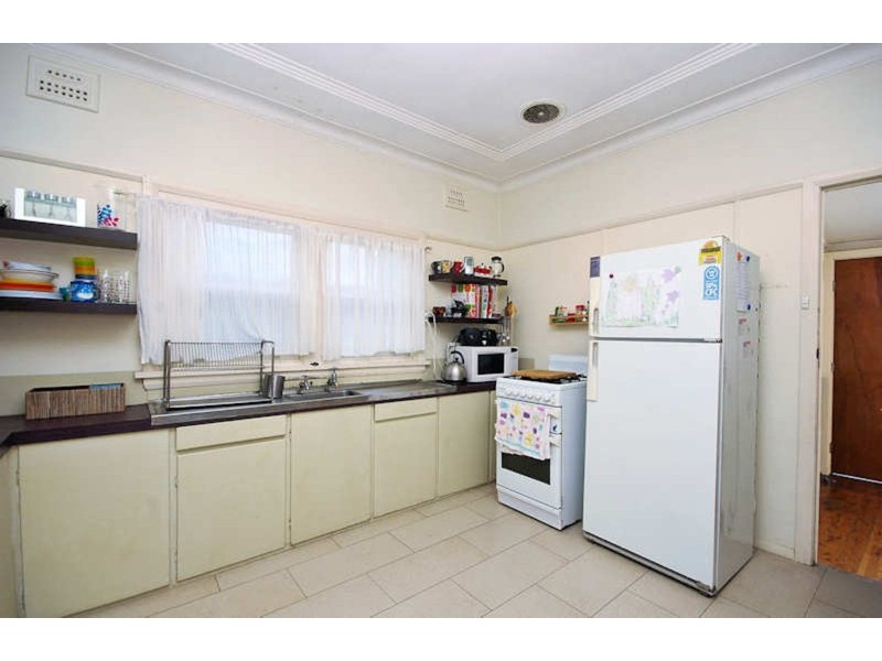 4 Lavender Avenue, Punchbowl NSW 2196