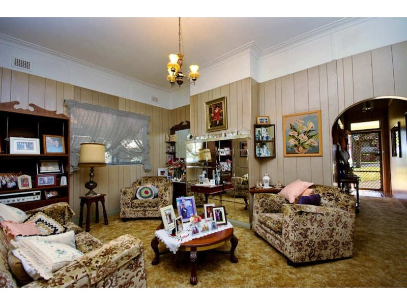 40 Columbine Avenue, Bankstown NSW 2200