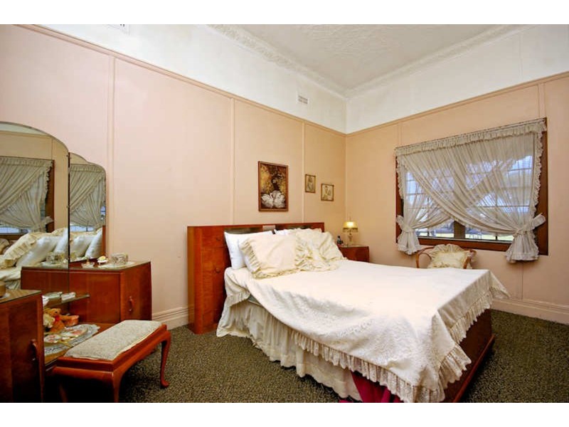 40 Columbine Avenue, Bankstown NSW 2200