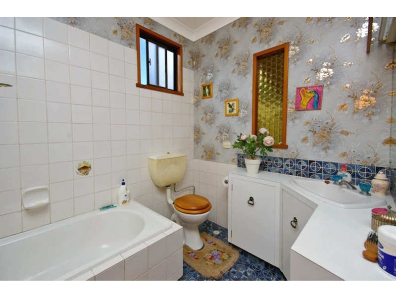 40 Columbine Avenue, Bankstown NSW 2200