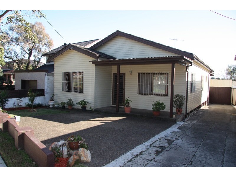 25 Urunga Parade, Punchbowl NSW 2196