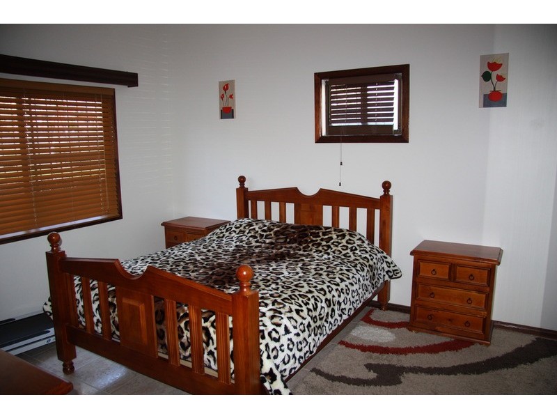25 Urunga Parade, Punchbowl NSW 2196